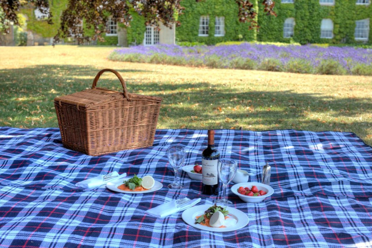 Lucknam Park Hotel 치펜햄 외부 사진